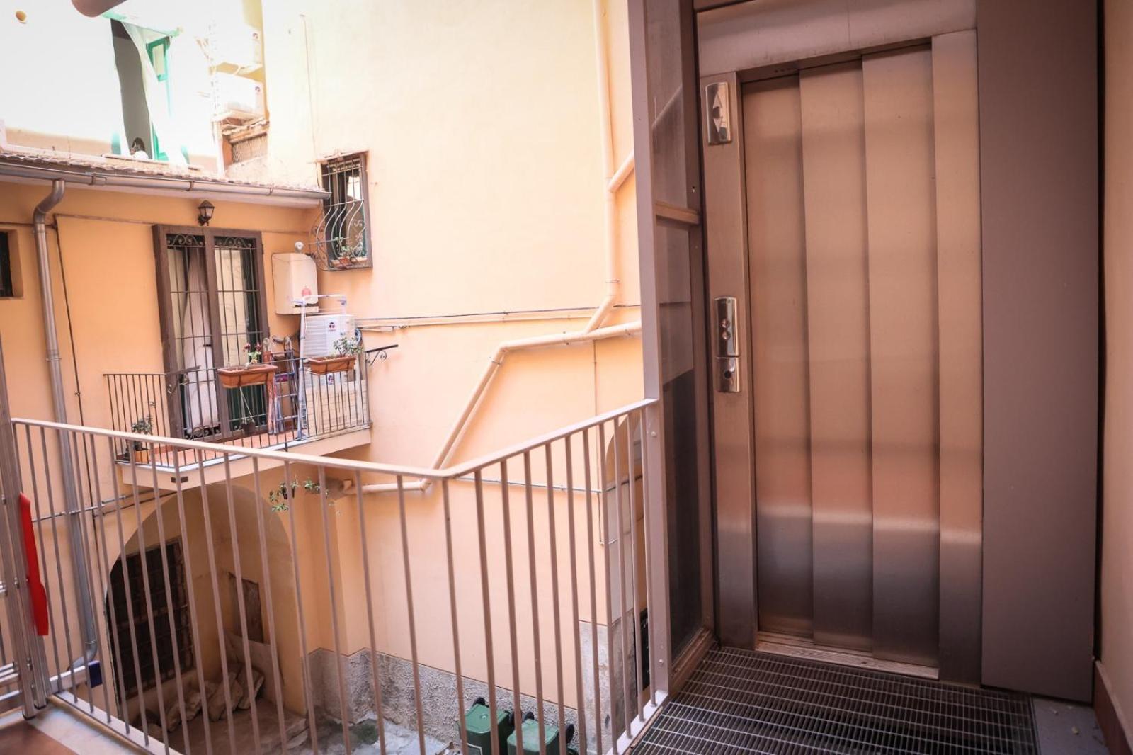 Appartement Petramare Charming House à Salernes Extérieur photo
